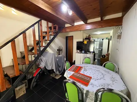 Depto Tipo Casa en Venta de 2 ambientes