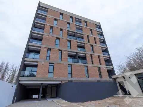 Venta departamento un dormitorio sobre Ruta 7 Centenario