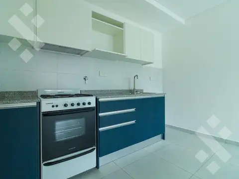 Venta departamento un dormitorio sobre Ruta 7 Centenario 