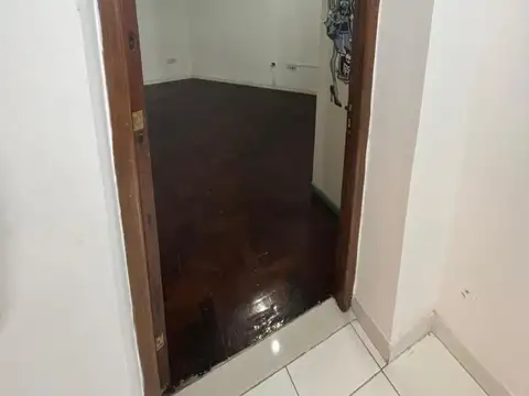 Casa 6 ambientes con 2 baños
