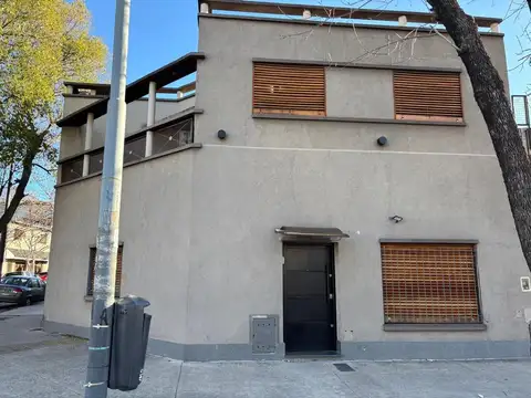 Casa 6 ambientes en venta - Mataderos