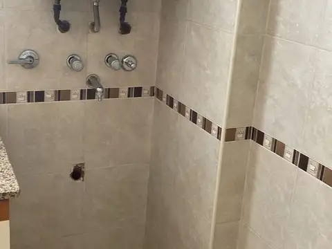 MORON CENTRO- DEPTO DE 2 AMB Y 1 BAÑOS + BALCON . EN MITRE Y BOATTI - A ESTRENAR