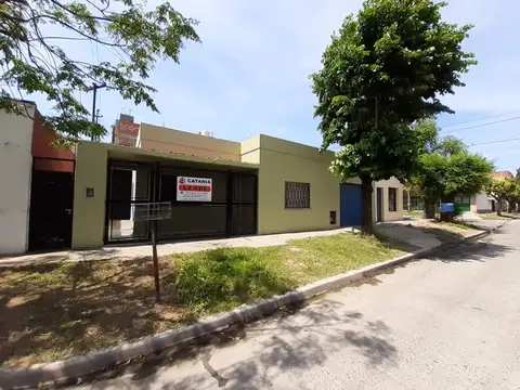 Lindo Y comodo PH totalmente independiente con garage y Patio