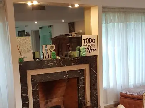 Casa 6 ambientes con 5 baños