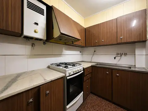 VENTA: Casa de cuatro dormitorios en La Florida. APTA CRÉDITO