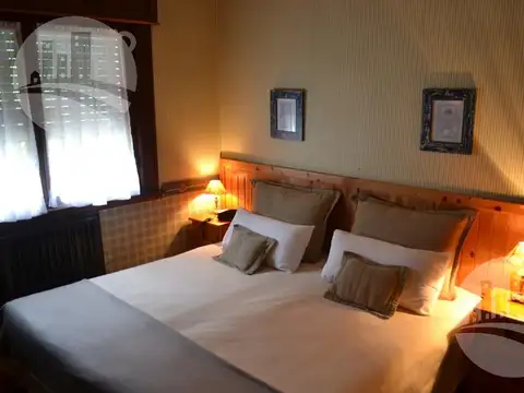 Hostal boutique 9 hab. 3*