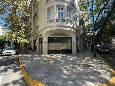 Local en Laprida esq. Frencha - 150 m² superficie total