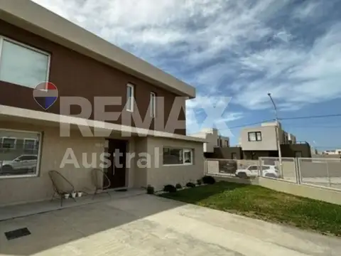 Casa en Alquiler de 3 dormitorios