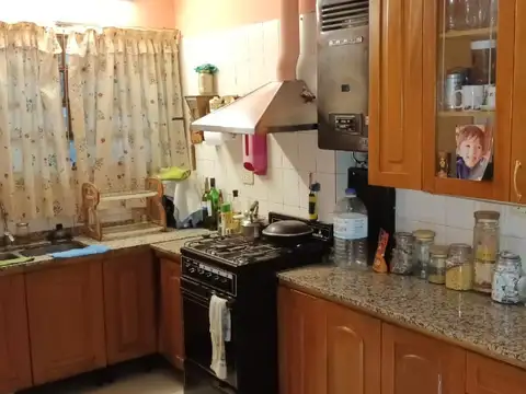 La Pampa 300, Piso pb