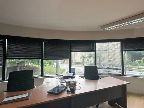 Oficina Monoambiente con 2 baños