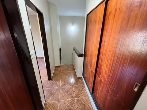 Casa en Alquiler con 1 cochera