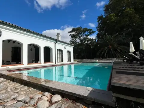 CAMPO EN VENTA, MONTE BENQUERENCIA, USO COMERCIAL.