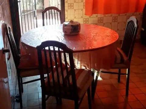 Casa 3 ambientes con 2 baños