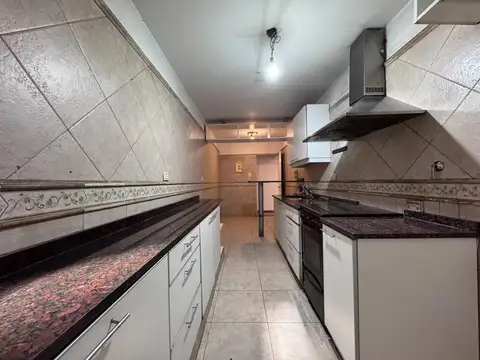 Departamento en Alquiler con 1 cocheras