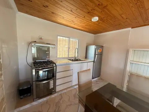 Casa en Alquiler con 2 cocheras
