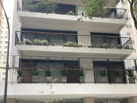 Departamento semi piso con cochera y baulera en Barrancas de Belgrano