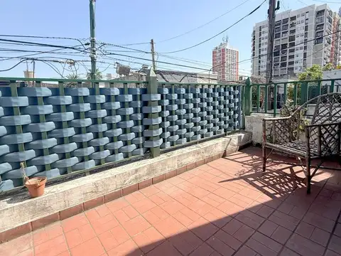 Hipolito Yrigoyen  al 200