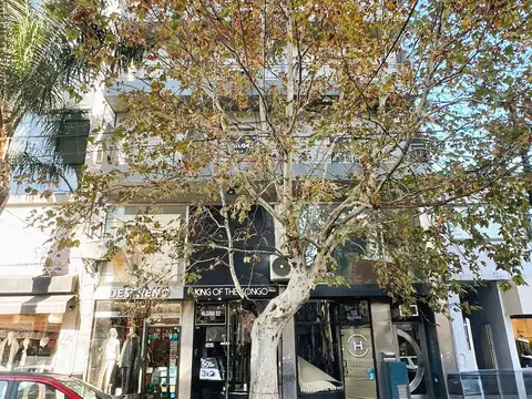 *MONOAMBIENTE AL FRENTE CON BALCÓN