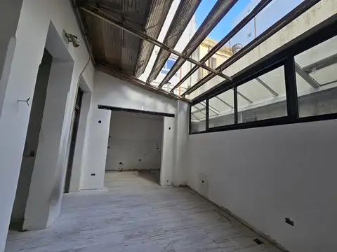PH de 3 Amb mas Local Comercial Propio al frente| Ideal Profesional