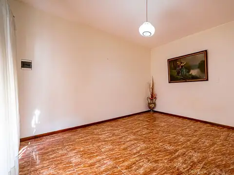 CASA 3 AMBIENTES EN VENTA TAPIALES CON GRAN PARQUE