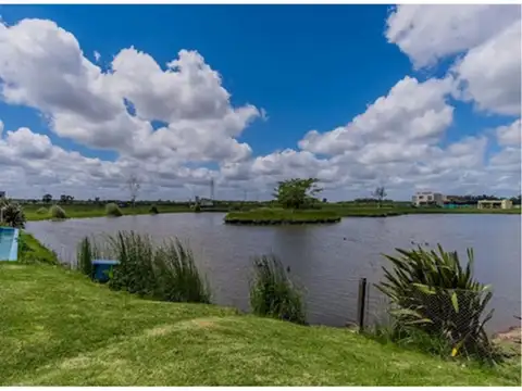 Terreno en Venta en Laguna Azul, USD 8.300