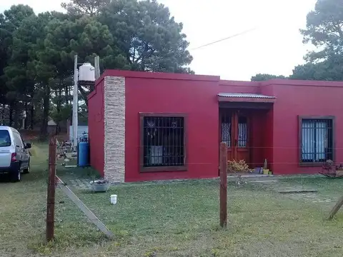 Casa en venta - 3 Dormitorios 1 Baño - Cochera - 495Mts2 - Barrio Hípico, Mar de Ajó