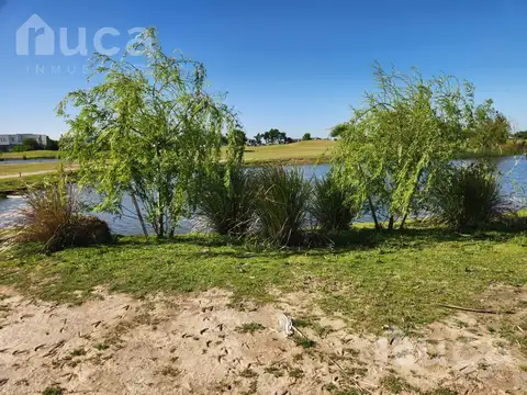 Terreno en Venta en El Cantón - Barrio Golf, USD 110.000