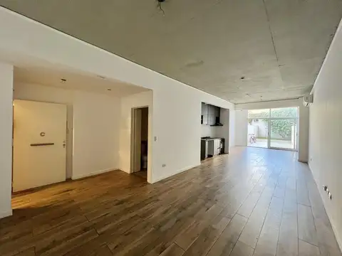 APTO CREDITO! Monoambiente en Saavedra en VENTA con amplio patio privado!