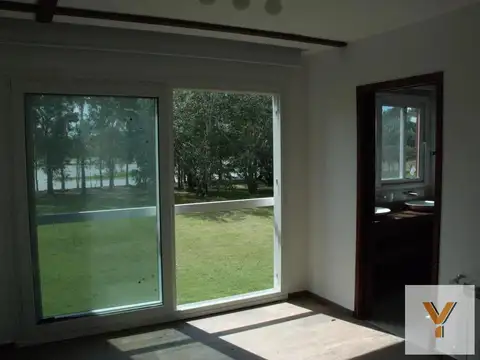 Casa 6 ambientes con 3 baños