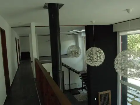 Casa en venta - 4 Dormitorios 3 Baños - La Plata