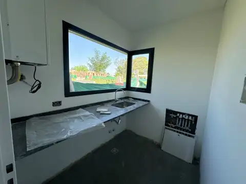 CASA A ESTRENAR PILAR DEL ESTE BARRIO SANTA SOFIA