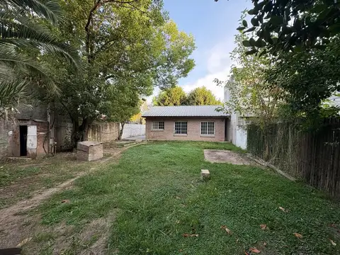 VENTA CASA 4 AMBIENTES DEL VISO MONTECARLO