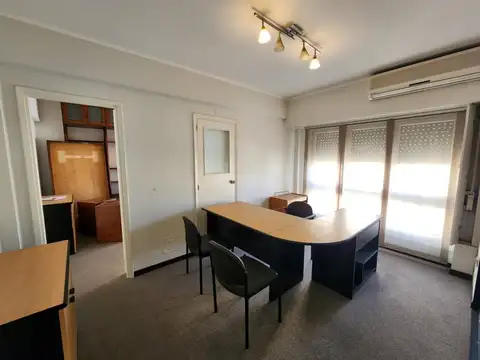 Oficina en Venta al Este