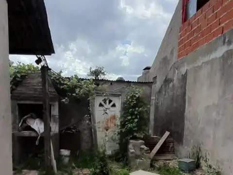 Casa 2 ambientes con 1 baño