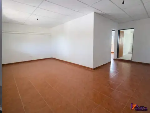 Casa 7 ambientes con 2 baños