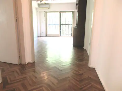 Ramon L. Falcon al 2100