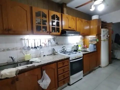 Chalet de 3 ambientes en esquina