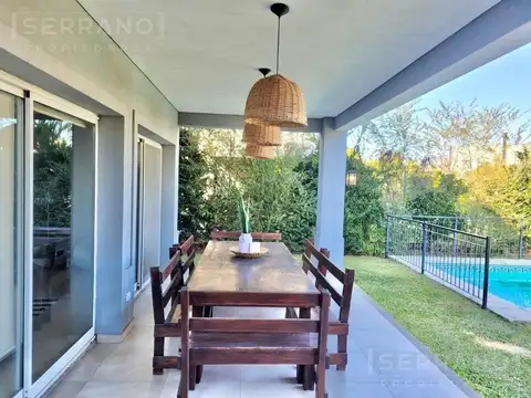 Casa 4 ambientes con 3 baños