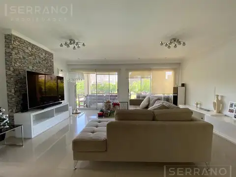 Venta con renta, hermosa casa en lote interno, de 3 dormitorios, piscina, Los Lagos, Nordelta