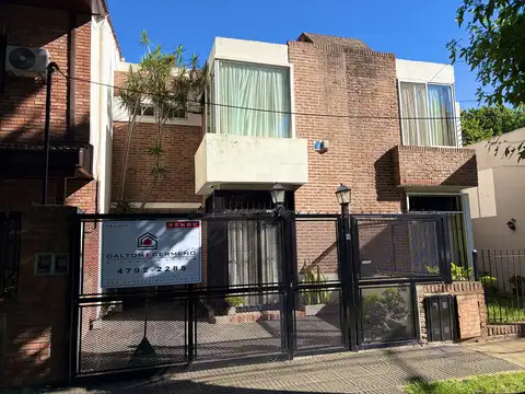 Duplex de 4 ambs  en venta en Olivos Golf