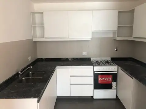 Departamento en Venta en Olivos Vias/Rio, USD 195.000