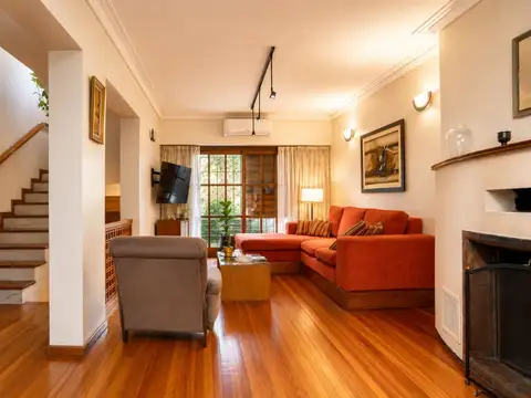 Casa en Venta con 1 cochera