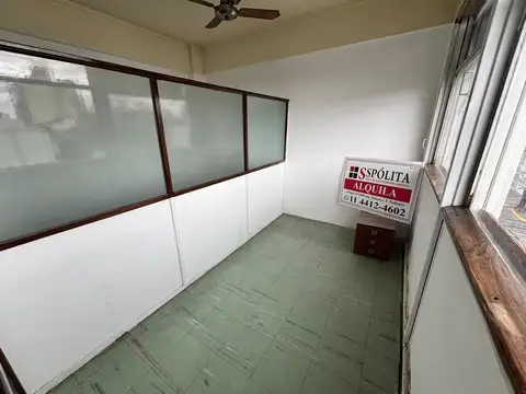 Oficina 3 ambientes con 1 baño