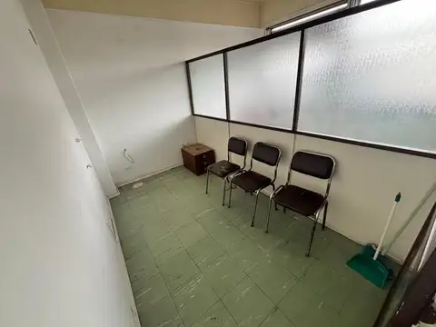 Oficina en Alquiler en Villa Ballester, $ 350.000