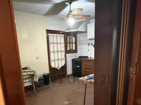 VENTA CASA 4 AMBIENTES-APTA CREDITO-DESOCUPADA