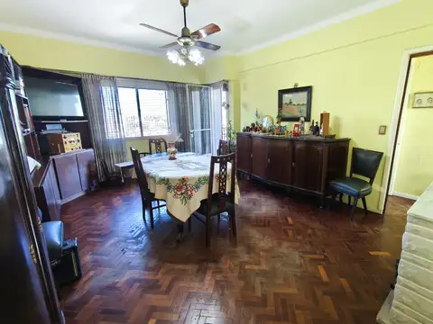 Muy Buen Departamento Semipiso en Venta 3 Amb - Parque Chacabuco