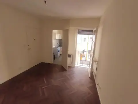 Departamento en Alquiler en Balvanera, $ 740.000
