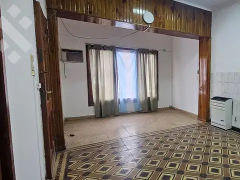 Casa en Alquiler con 1 cochera