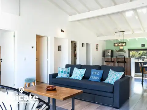 Casa 4 ambientes con 1 baño