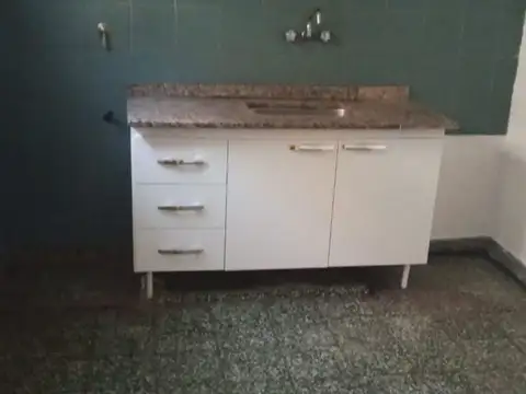 Depto Tipo Casa en Venta 49 años